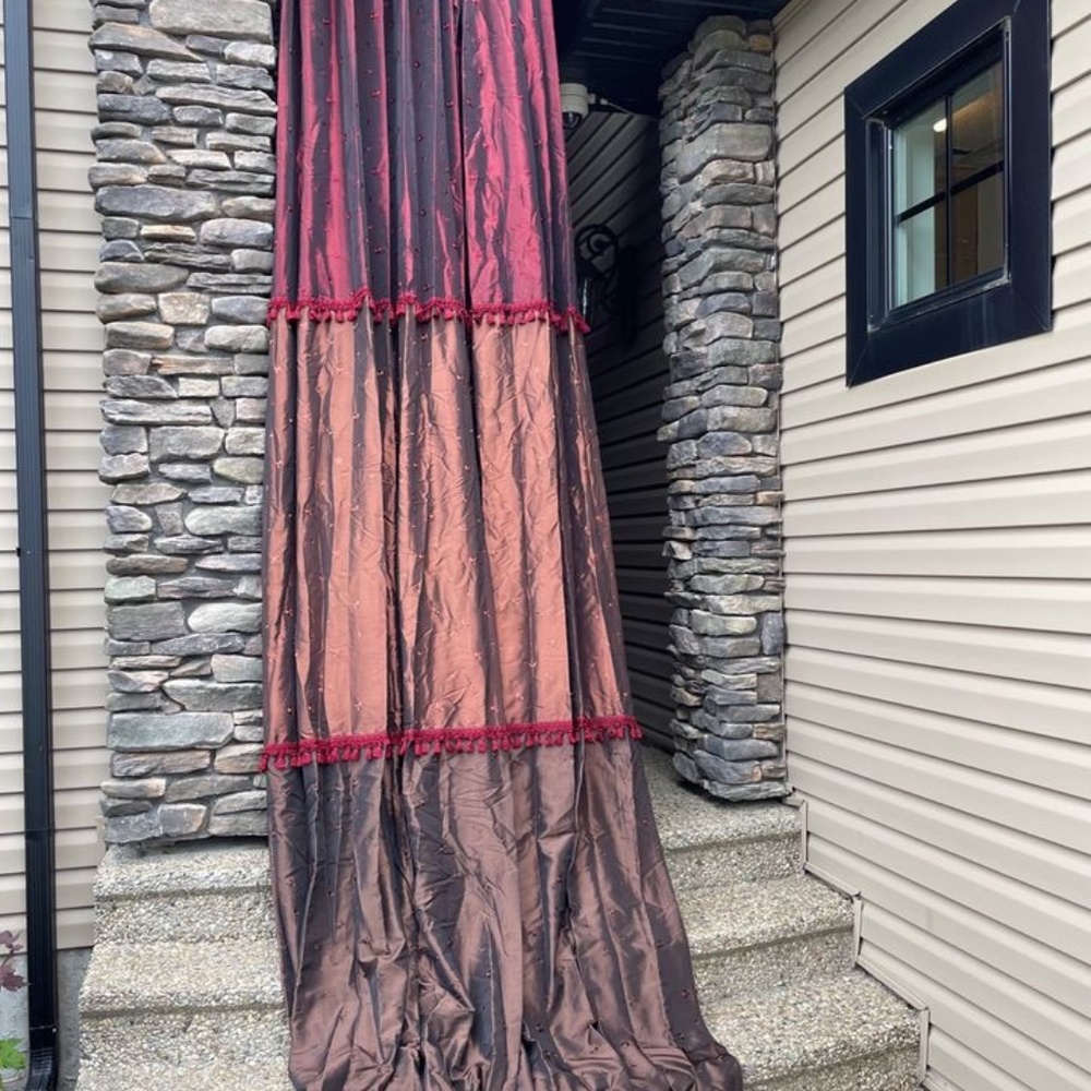 Drapes - Picture 7 of 10